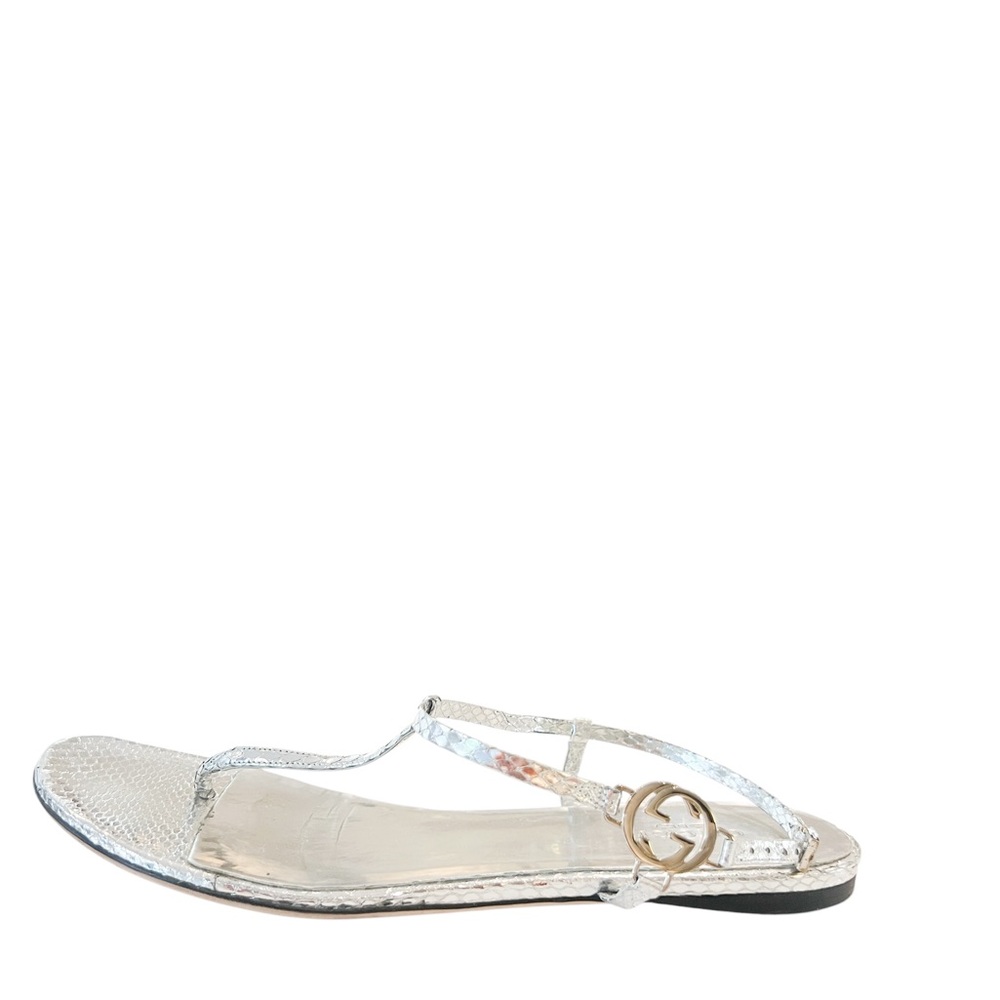 GUCCI Silver Snake/Leather Interlocking G T-Strap Flat Sandals